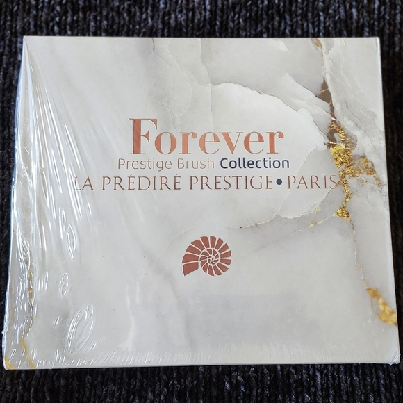 NIB-Predire-Forever Prestige Brush Collection - 9 Piece - Picture 4 of 7